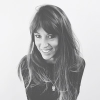 Agathe Nicolle, Woô