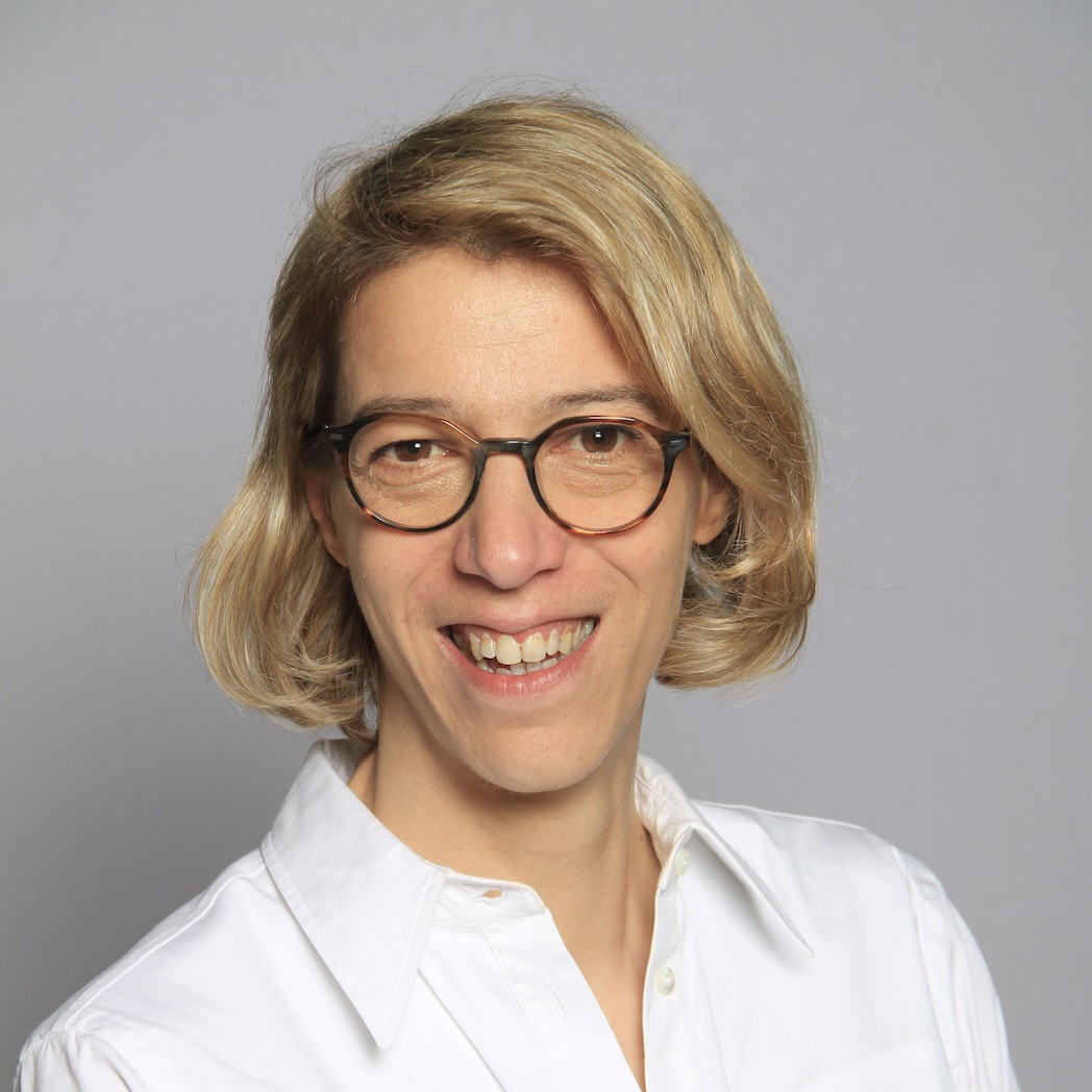 Claire de Bonnières, DLGA