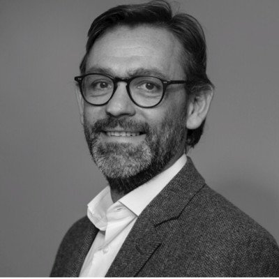 Julien Dubecq, Mecadaq