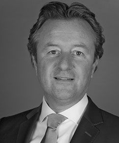 Peter Klinge Sienna, Real Estate
