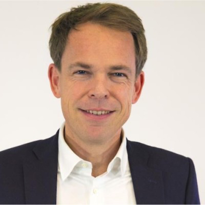 Alexandre Menais, L'Oréal