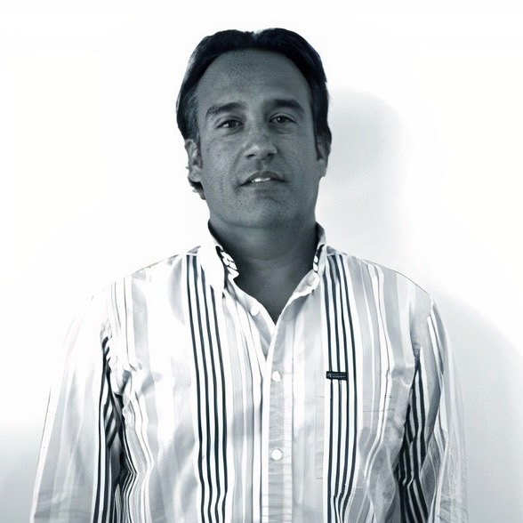 Miguel Angel Garoz, Travel Compositor
