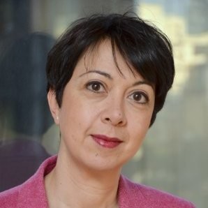 Nayla Valente, Saint-Gobain