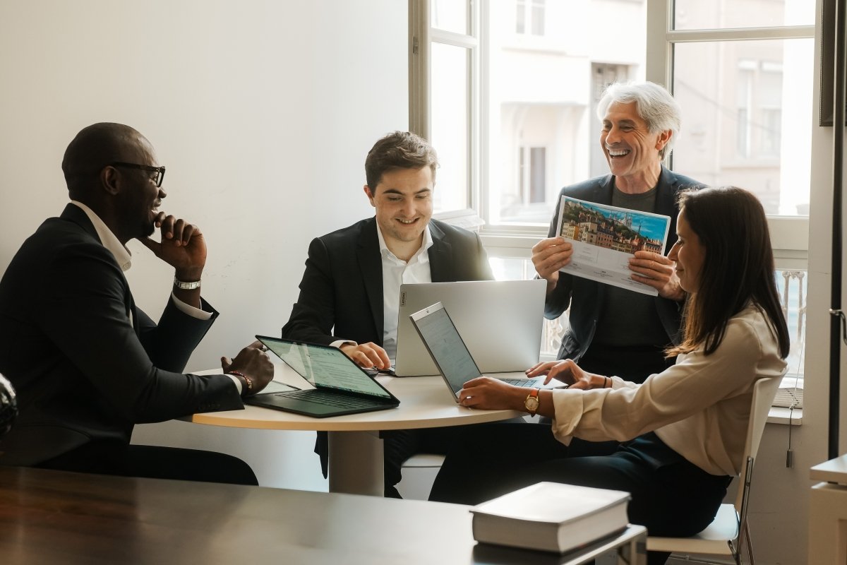 © Angelus Capital, Hervé Dakayi, Louis Murat, Christian Navarro, Claudia Fernandes, 2026. 