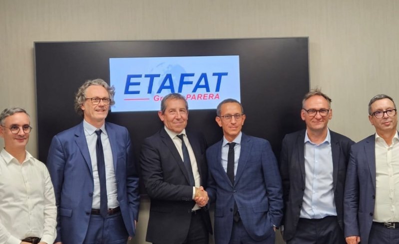 Au centre, de gauche à droite : Jacques Cettolo (président du Groupe Parera) et Kamal Ben Addou Idrissi (CEO Groupe Etafat) - © Groupe Parera (Etafat)