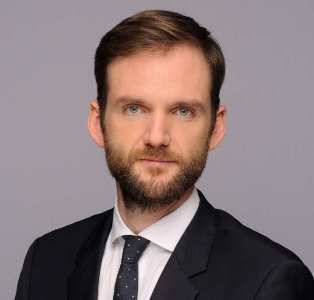 Allen & Overy associe CFNEWS