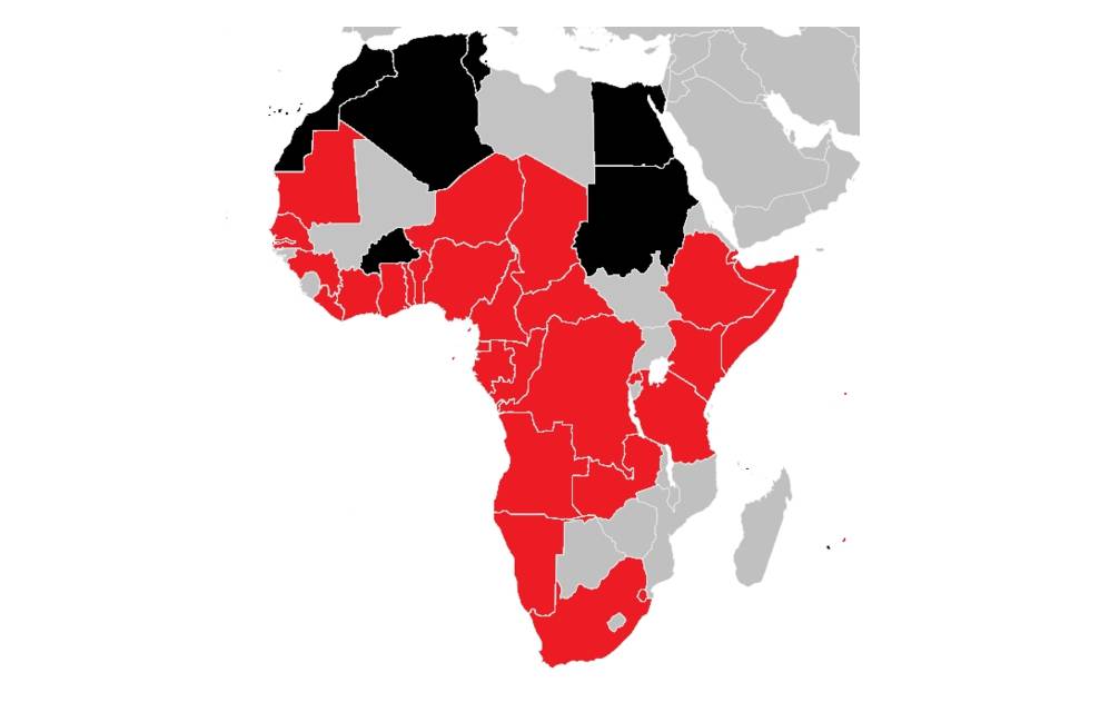 L'expansion de la pandémie du coronavirus en Afrique, à la date du 20 mars 2020 (en noir les pays où au moins un décès a été confirmé, en rouge les pays où l'on recense au moins un cas avéré) - © MehdiBitw98