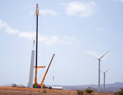 L'Africa Finance Corporation (AFC) a investi dans de nombreux projets d’énergie renouvelables en Afrique, dont le parc éolien de Cabeolica au Cap-Vert, qui a intégré le top 10 des partenariats public-privé établi par l’International Finance Corporation Emerging Partnerships en Afrique. - © AFC