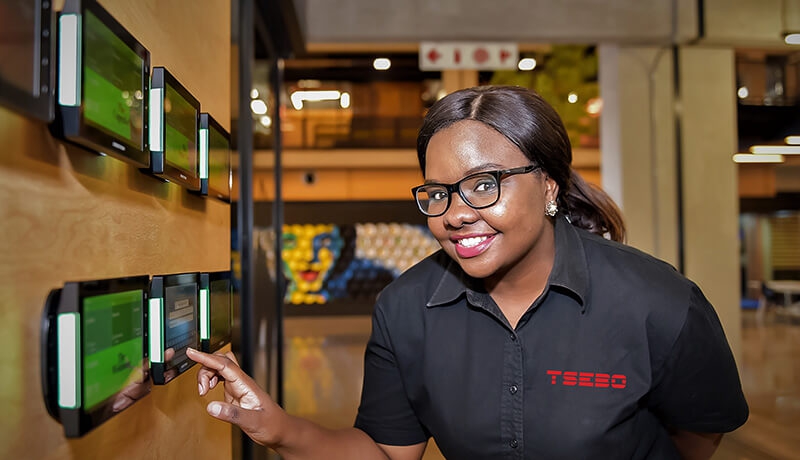 Tsebo fournit à ses clients une grande variété de services à valeur ajoutée, notamment dans les domaines de l’entretien et de la maintenance (facility management). - © Tsebo