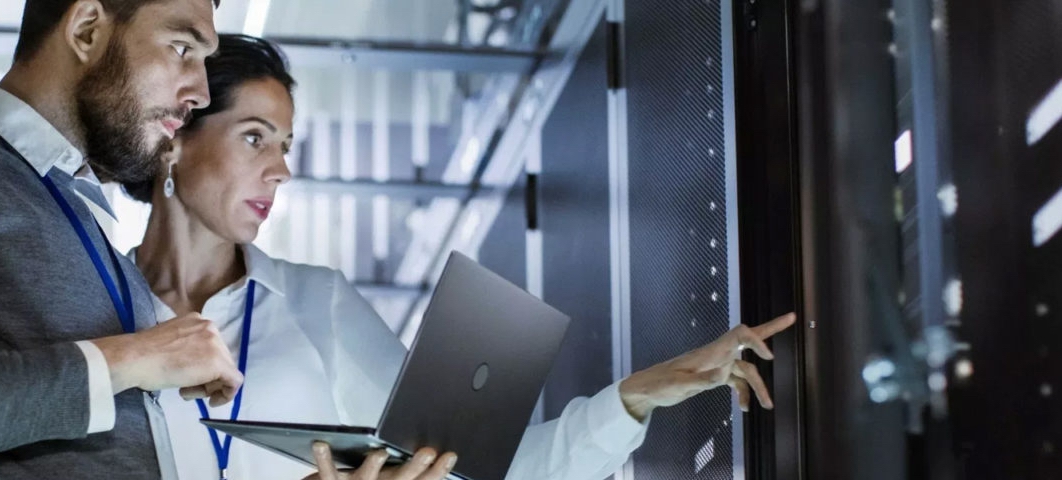 Storex est l’un des principaux acteurs de la maintenance d’équipement critique de data-centers en Afrique du Sud et en Afrique Orientale, avec une expertise couvrant tous les principaux constructeurs informatiques. - © Storex