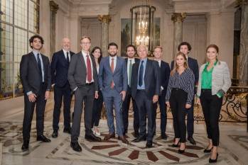 © Lauxera Capital Partners
