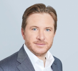 Julien Bentz, Groupe Idi