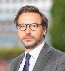 Xavier Petet, White & Case