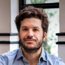 Adrien Gloaguen, Groupe Touriste
