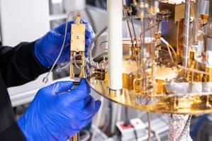 © C12 Quantum Electronics