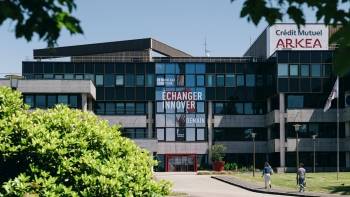 ©Simon Cohen, Wikimedia Commons