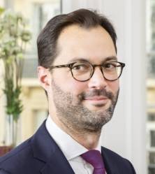 Sébastien Sayn-Urpar, Desfilis