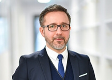 Loullig Bretel, Racine