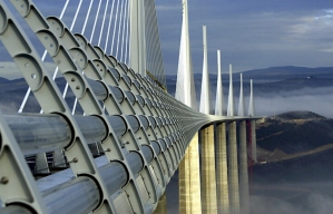 Liaisons d'armatures Bartec dans le Viaduc de Millau - © Bartec Company Liaisons d'armatures Bartec dans le Viaduc de Millau - © Bartec Company