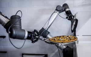 Robot capable de fabriquer de manière autonome des pizzas © Pazzi