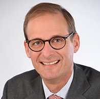 Oliver Höll